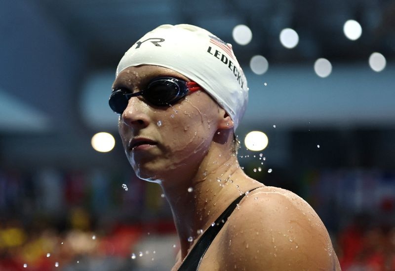 Swimming-Ledecky throws down the gauntlet ahead of 800 freestyle showdown with McIntosh