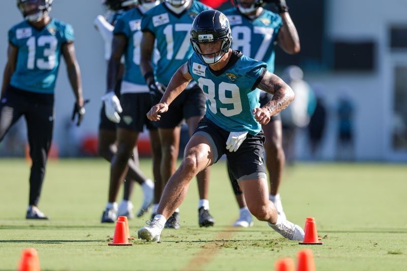 Rees-Zammit leaves NFL after 18 months to return to rugby union