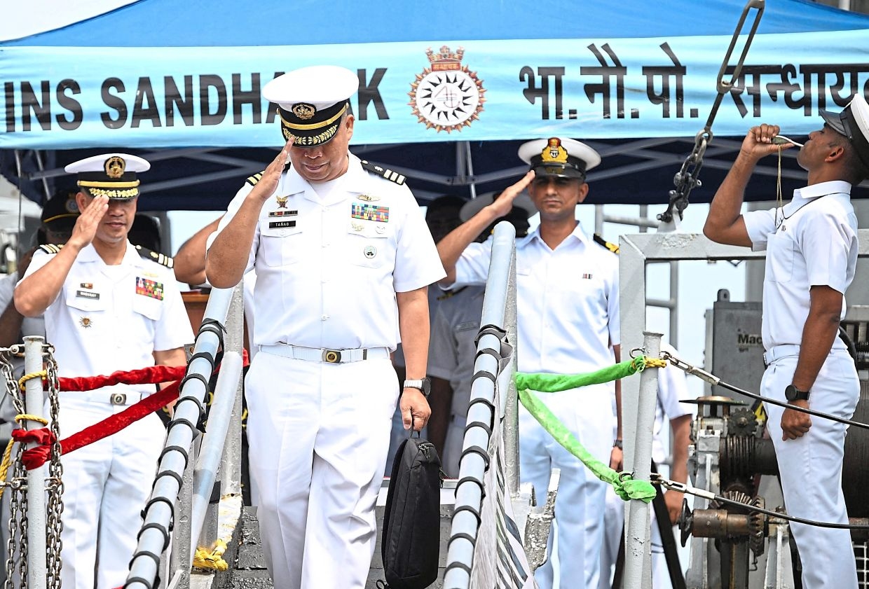 Marcos eyes trade and defence in talks with India