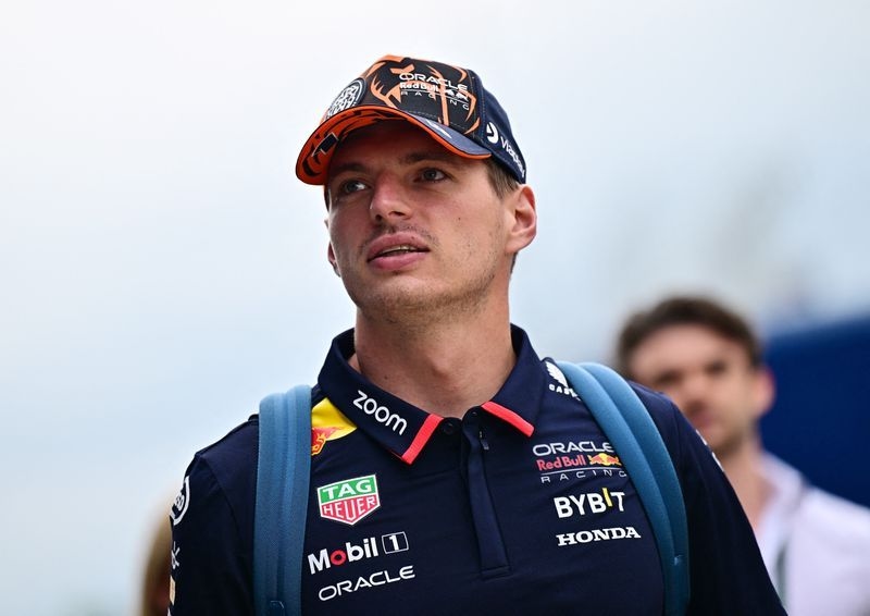 Motor racing-Red Bull reprimanded after Verstappen throws out the towel