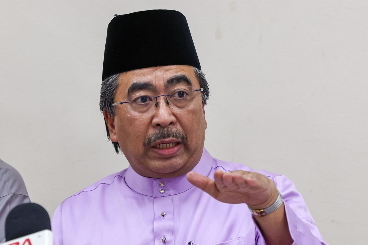 Federal Government to invest RM1.4bil in palm oil replanting under 13MP