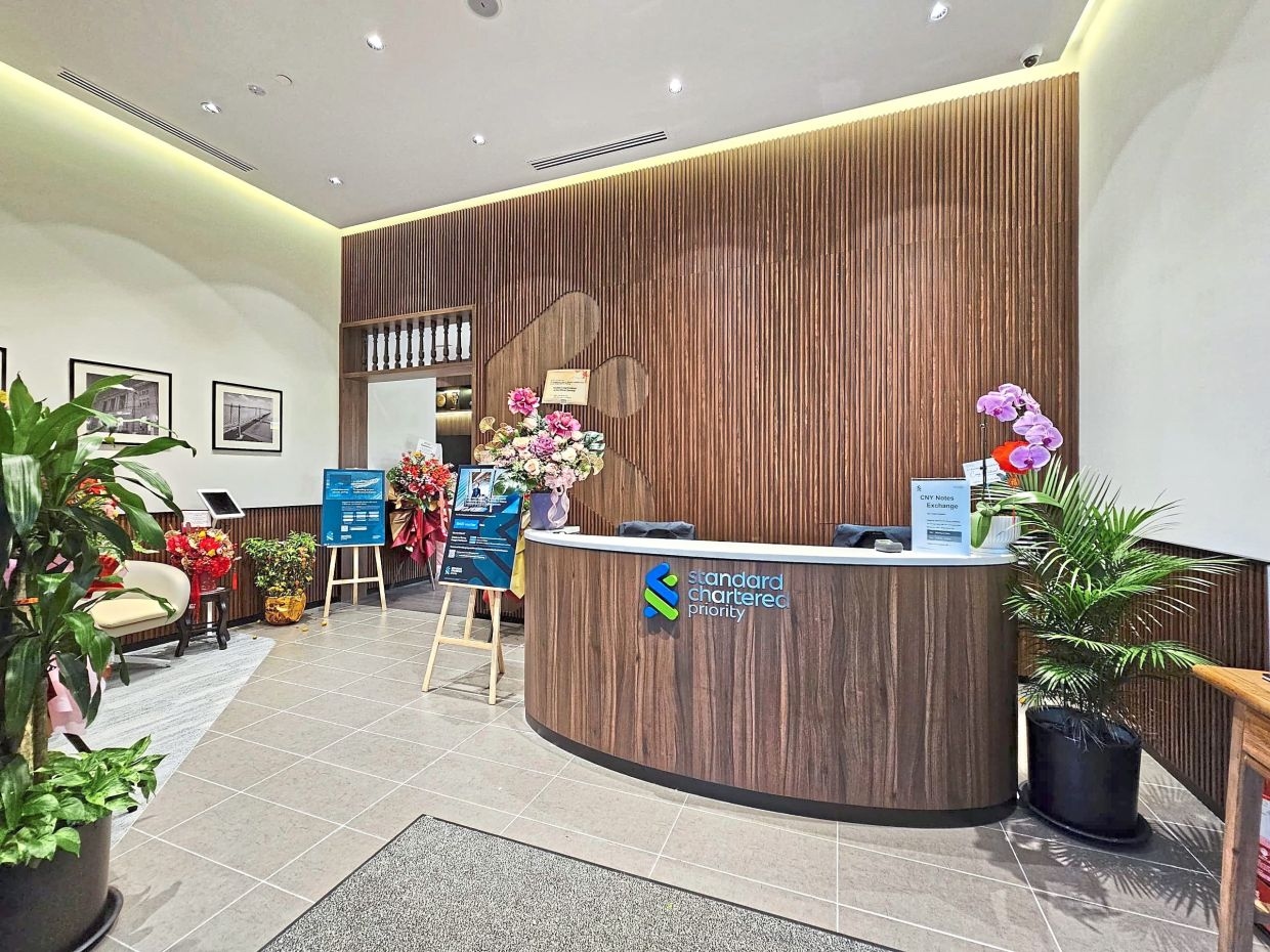 AFFLUENT SEGMENT FUELS STANDARD CHARTERED'S GROWTH