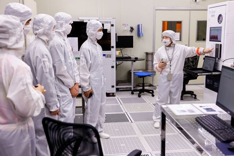 Taiwan cultivates young overseas chip talent with summer camps, university courses