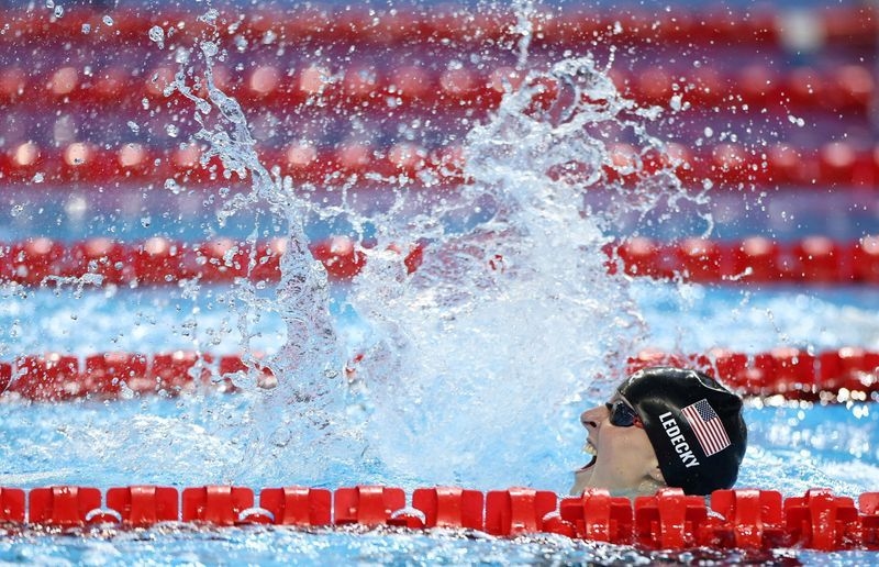 Swimming - Ledecky heroics paper over rocky US campaign at world championships