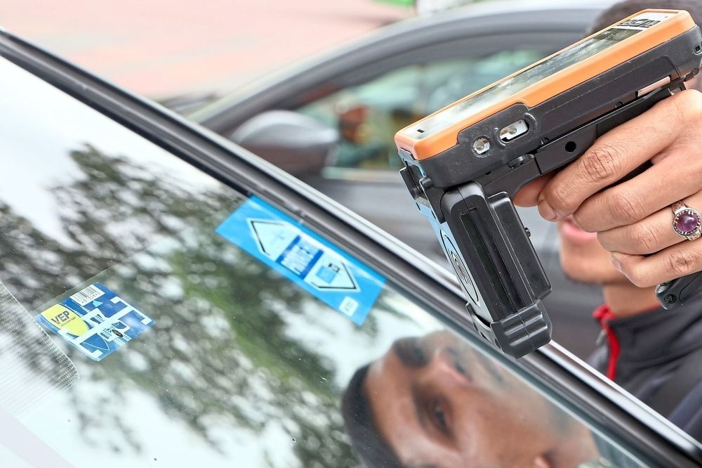 Almost 1,500 drivers fined over VEP issues
