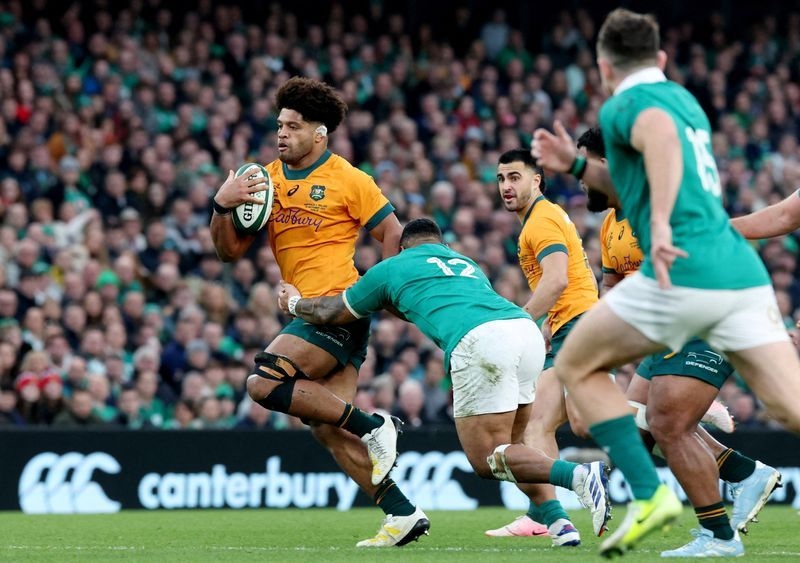Rugby-Ireland to keep tackle height below sternum after data shows fewer injuries