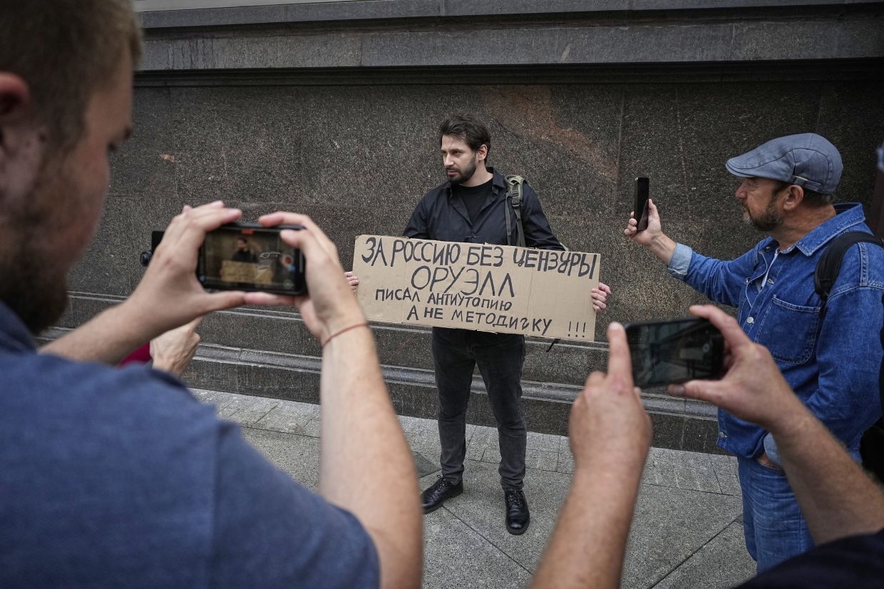 Going online in Russia can be frustrating, complicated and even dangerous