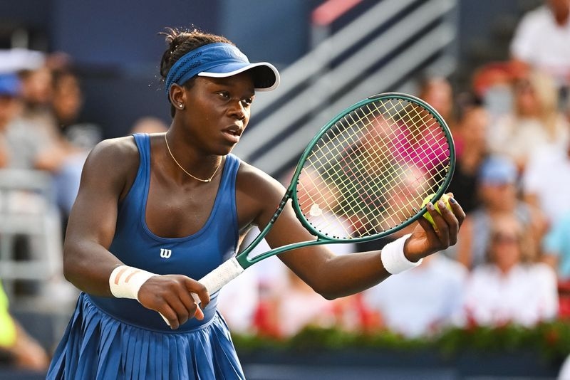 Tennis-Teen sensation Mboko stuns Osaka to win Canadian Open