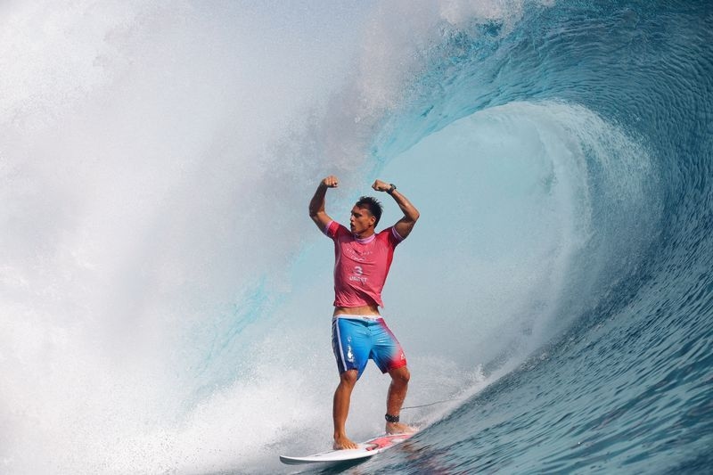 Surfing-Vaast shines as Tahiti Pro starts in huge Teahupo'o tubes