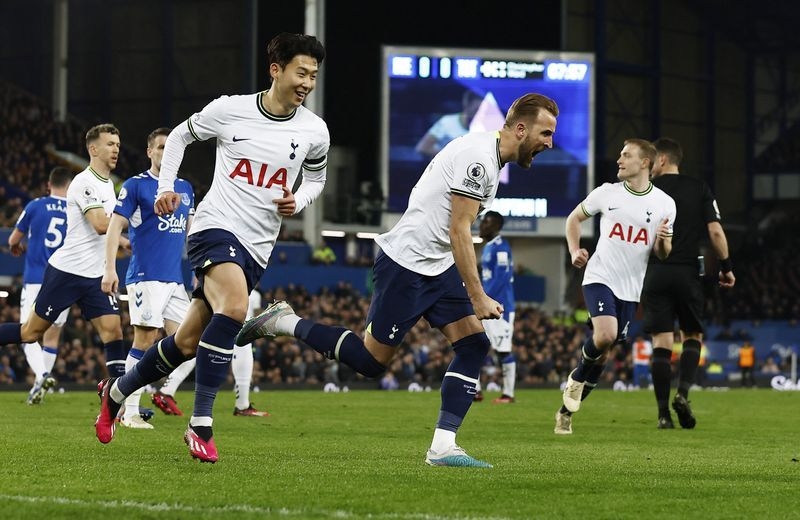 Soccer-Kane hails Son partnership as Premier League's finest after South Korean's Spurs exit