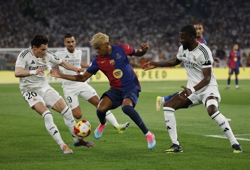 Soccer-Reinforced Real aim to dethrone Barca and their attacking juggernaut