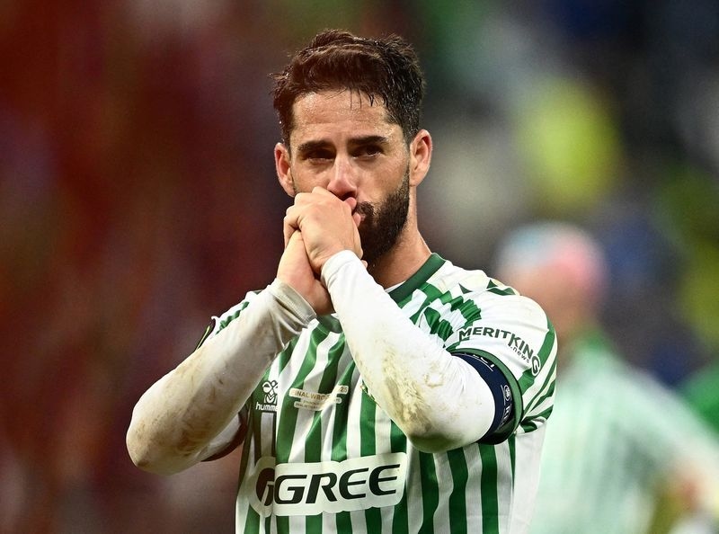 Soccer-Isco's injury jinx strikes again as Real Betis midfielder fractures leg
