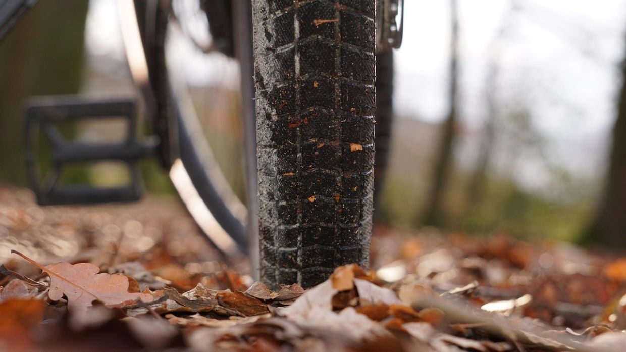 Cyclists to wear GPS tracking devices as part of wider bid to improve rider safety