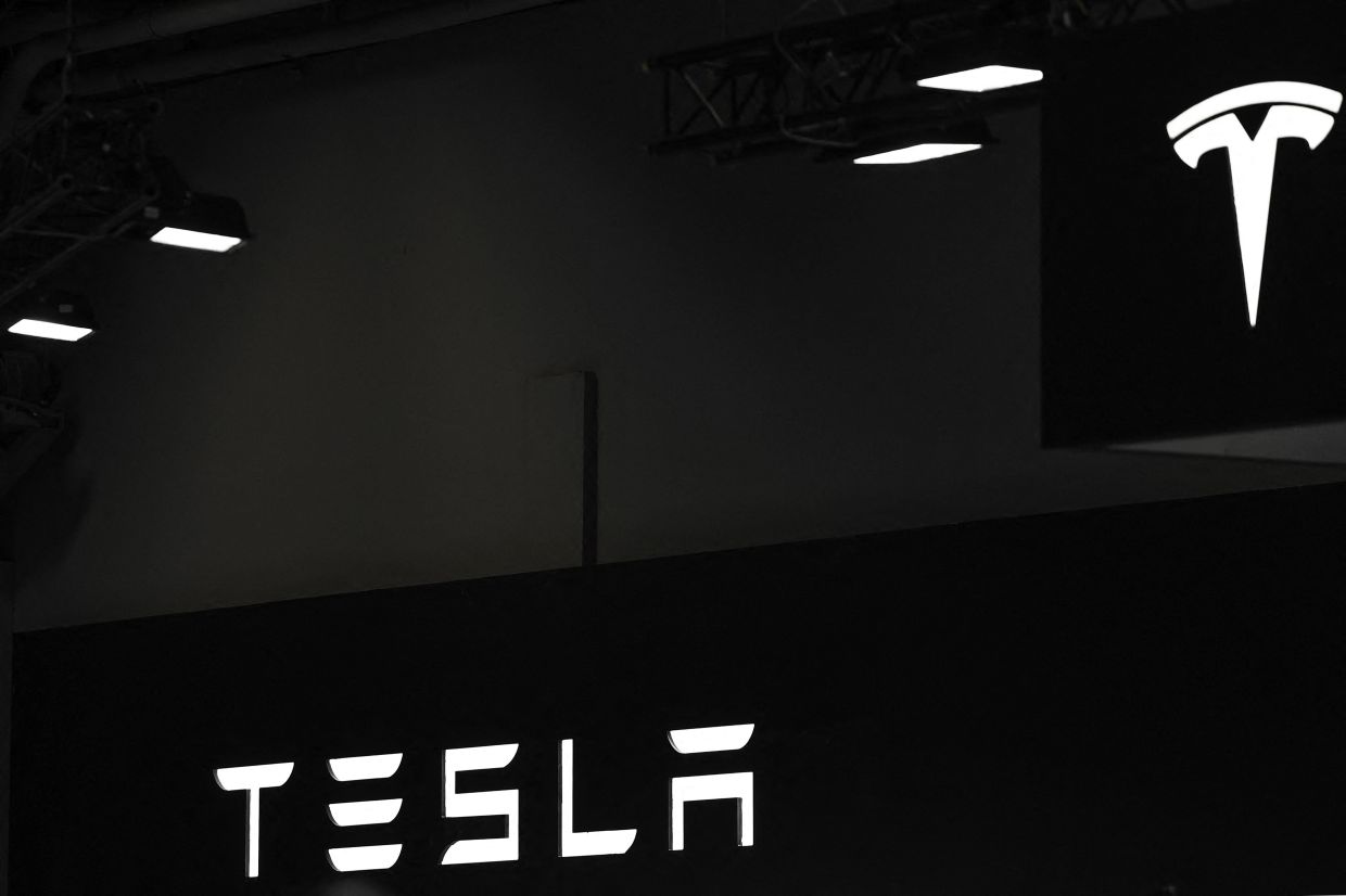 Tesla disbands dojo supercomputer team, unwinding key AI effort