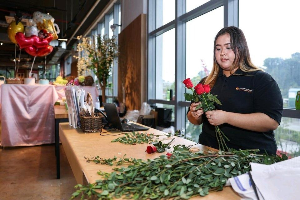 Singapore: Lower-wage retail workers to receive up to 6% pay bump from Sept 1
