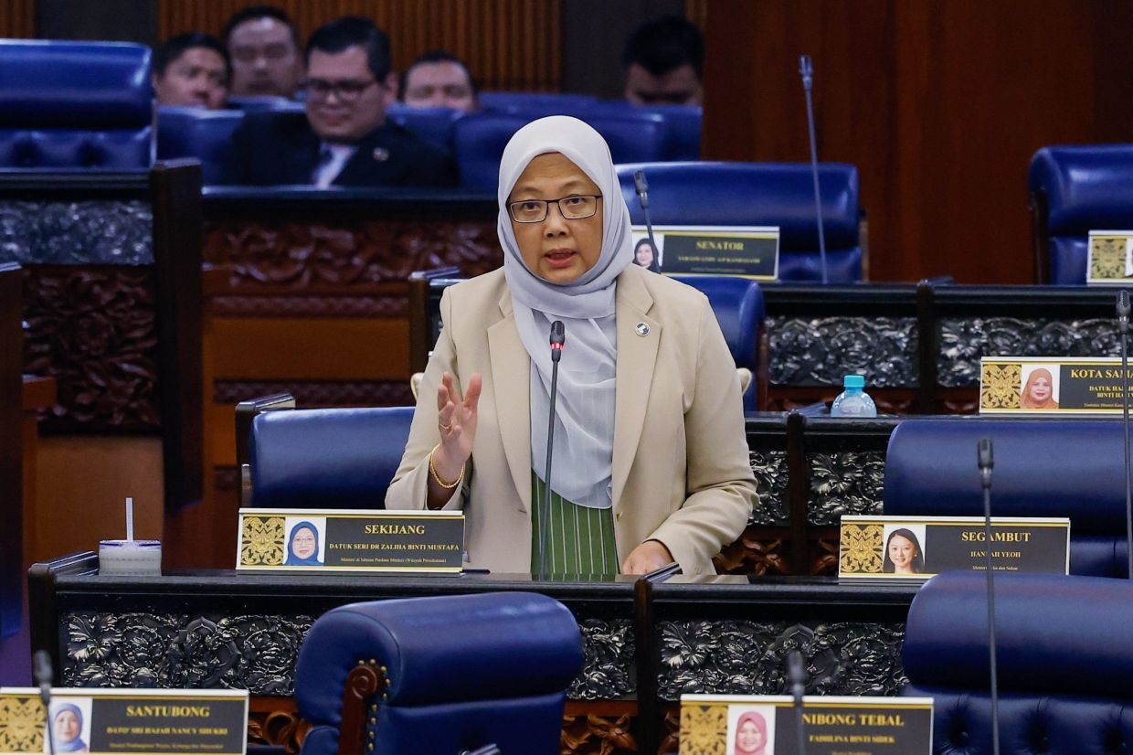 27 civil servants disciplined last year for breach of conduct, Dewan Rakyat told