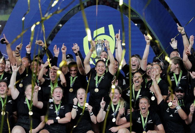 Rugby-Women's Rugby World Cup players to wear mouthguards that light up on heavy impact
