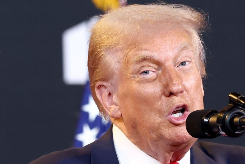 Trump says he thinks Putin will make a deal