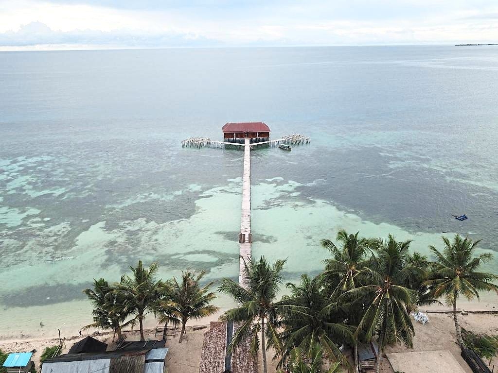 Paradise islands sit empty as Indonesia bets on crowded Bali