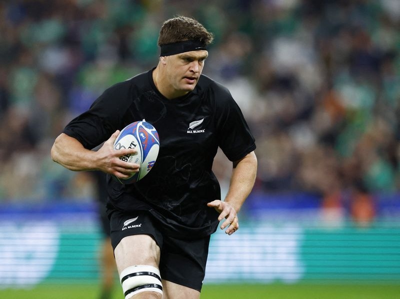 Rugby-Barrett returns to lead All Blacks against Argentina