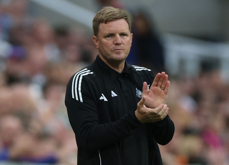 Soccer-Howe upbeat as Newcastle eye late transfer moves amid Isak absence