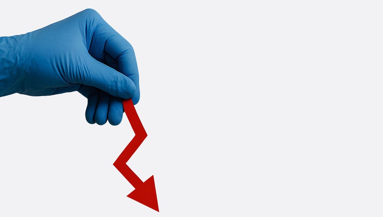 Glovemakers lose their grip