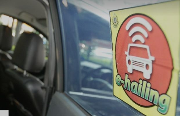 Passenger drives off as e-hailing driver takes toilet break