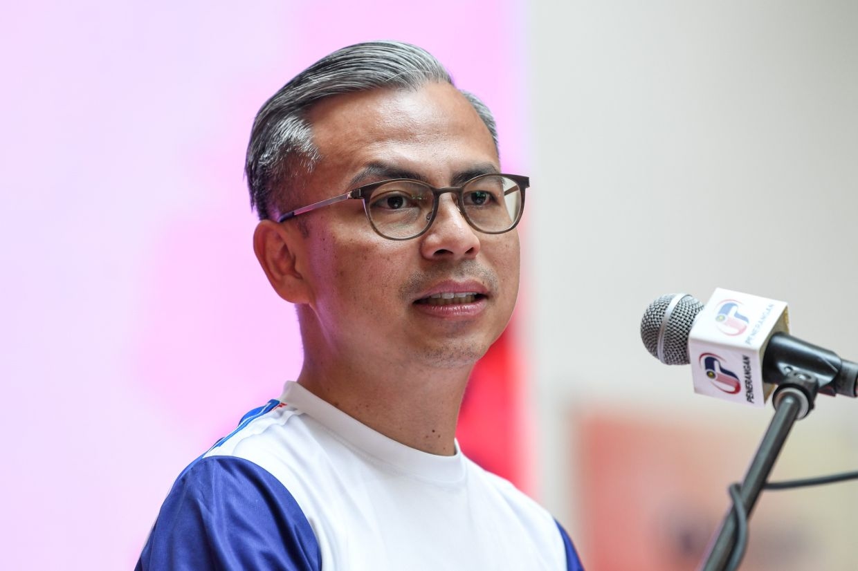 Jalur Gemilang: Avoid being vigilantes, leave it to the authorities, says Fahmi