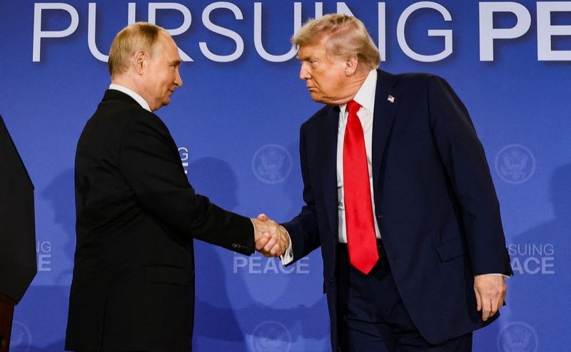 Suffering Ukrainians dismayed by outcome and optics of Trump-Putin summit