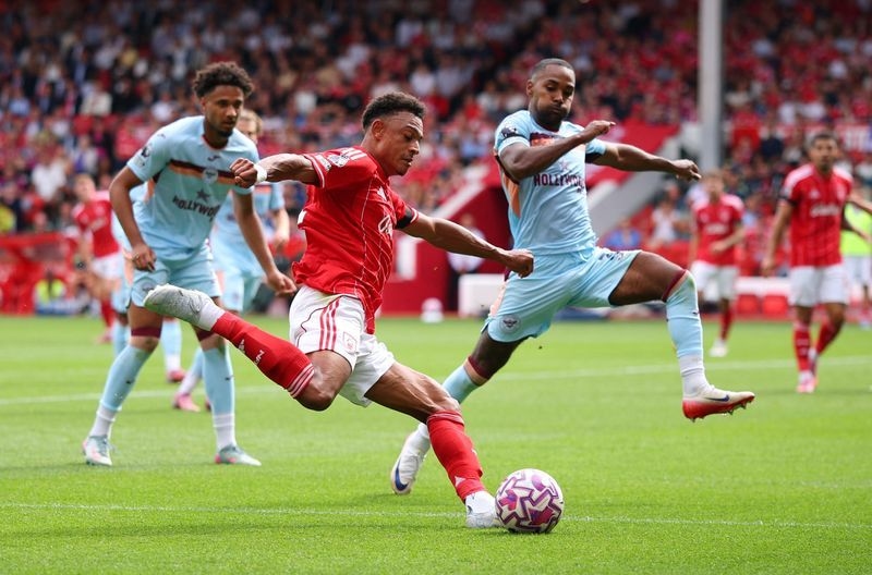 Soccer-Ndoye shines on arrival as Forest defeat depleted Brentford