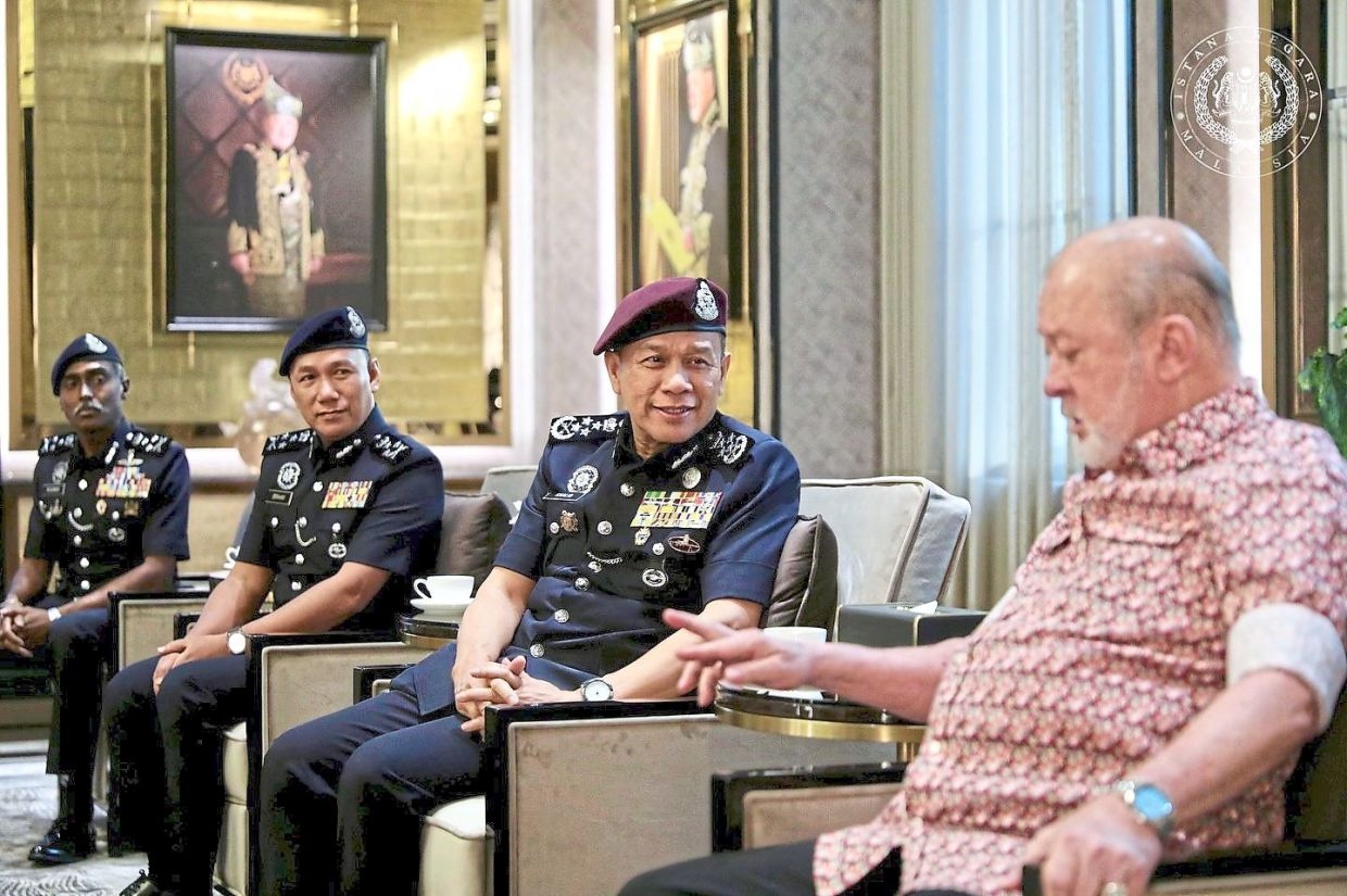 King grants audience to police's top brass