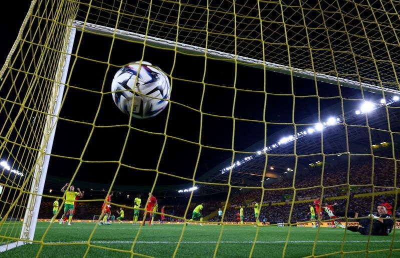 Soccer-Vitinha goal guides PSG past Nantes in their Ligue 1 opener