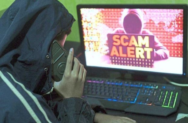 Victim: I bought chairs, but got face masks instead