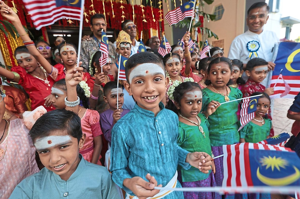 Kids get ready for National Day