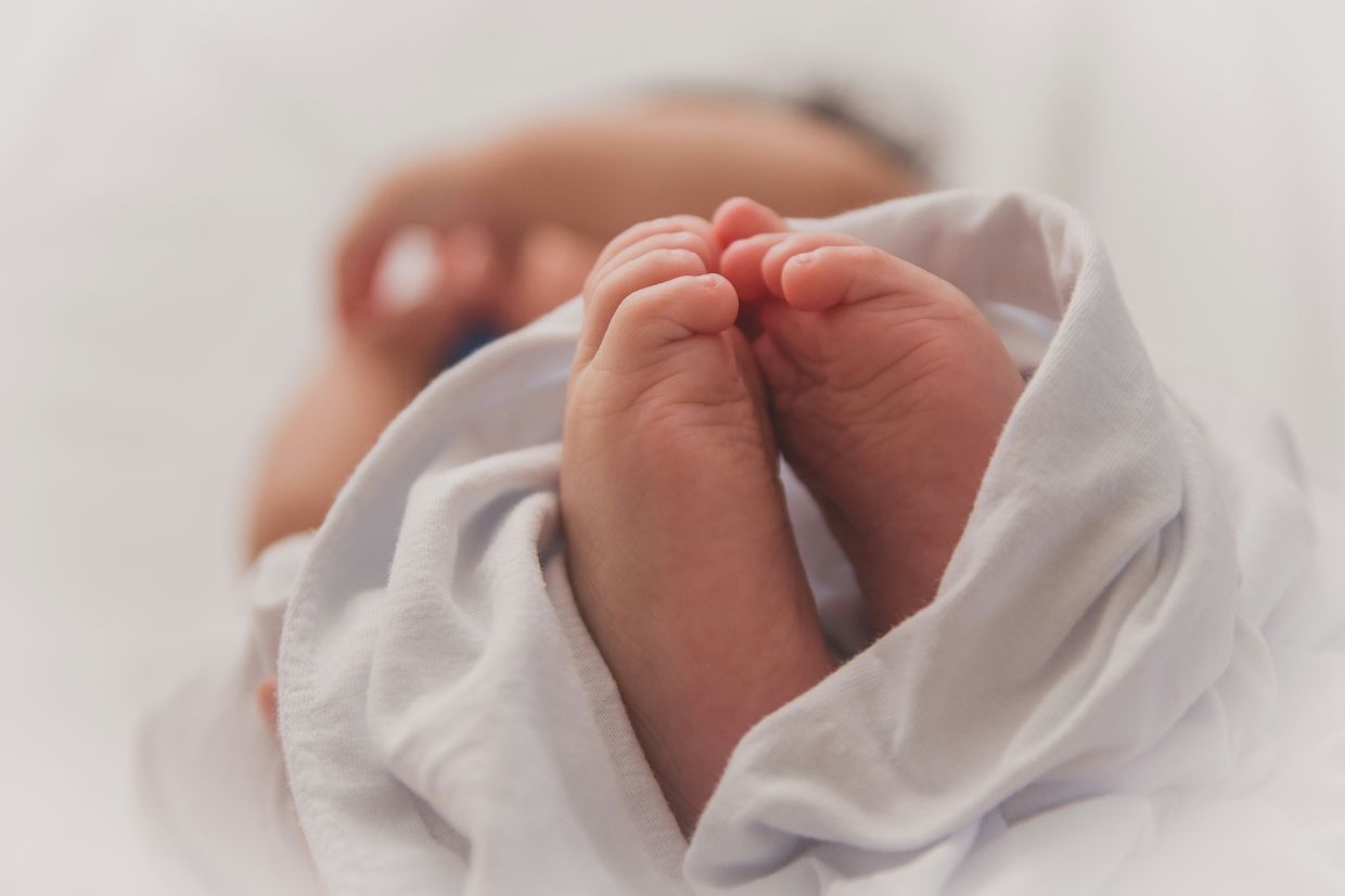 Chinese scientist develops robot with artificial womb for human pregnancy