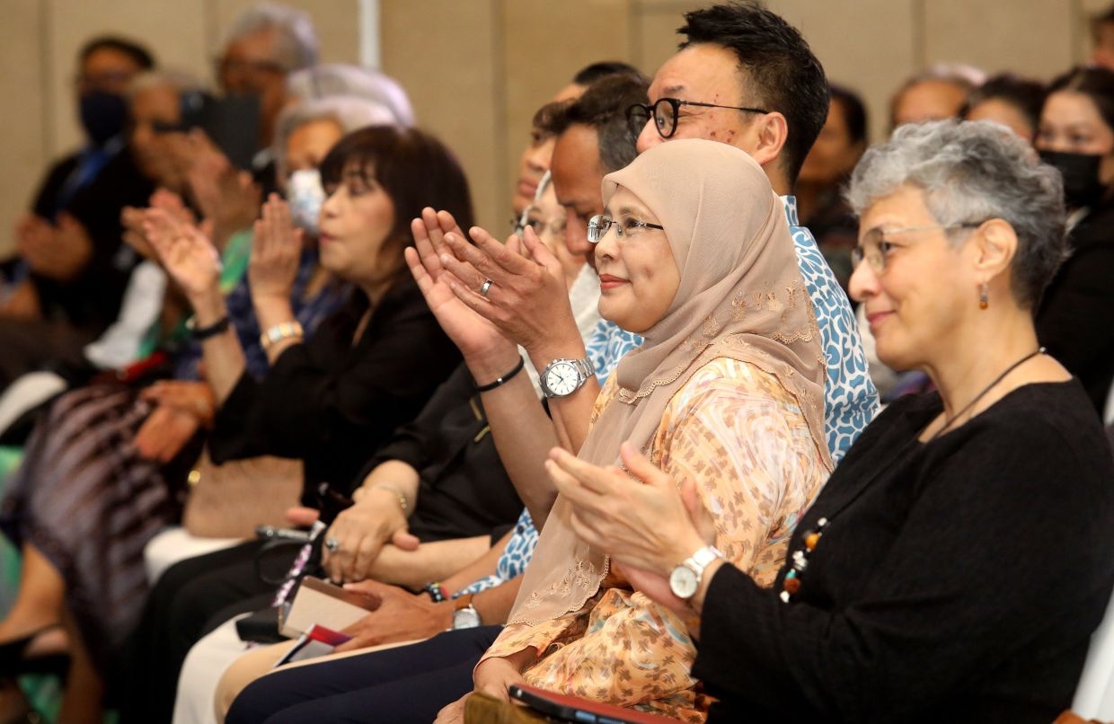Ignoring political 'interference' won't harm judiciary, says Tengku Maimun