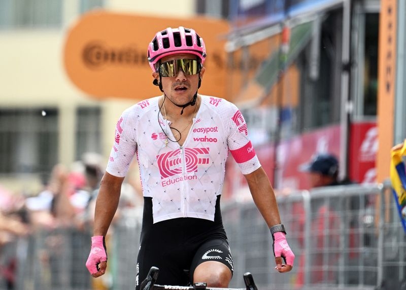 Cycling-Carapaz to miss Vuelta a Espana, focusing on world championships