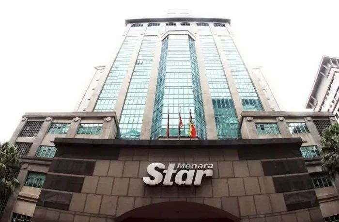 SMG posts a small profit in second quarter