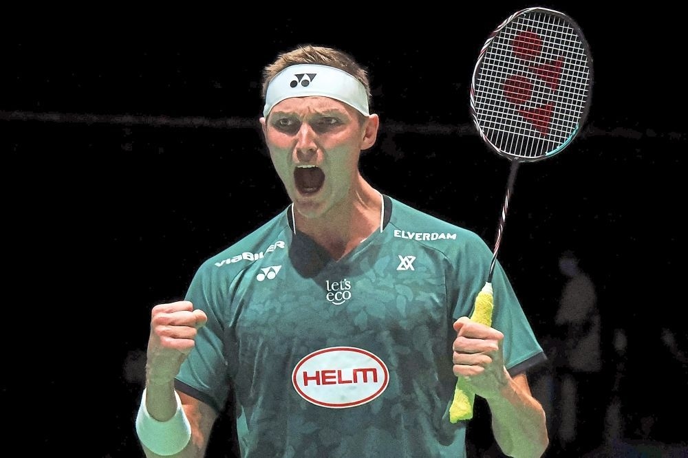 Axelsen drops bombshell by announcing separation with wife