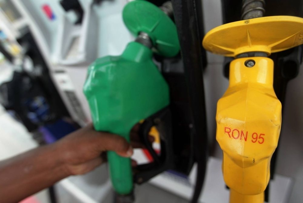 Fuel prices Aug 21-27: Diesel down five sen, petrol unchanged