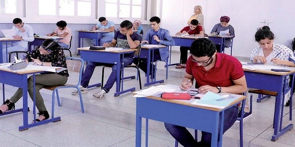 نائب برلماني جزائري يثير سخرية واسعة بين الجزائريين بدعوته لإلغاء مادة الفلسفة