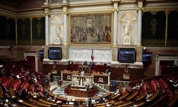 البرلمان الفرنسي يطالب الأوروبيين بمقاطعة الجزائر ووقف اتفاق الشراكة معها