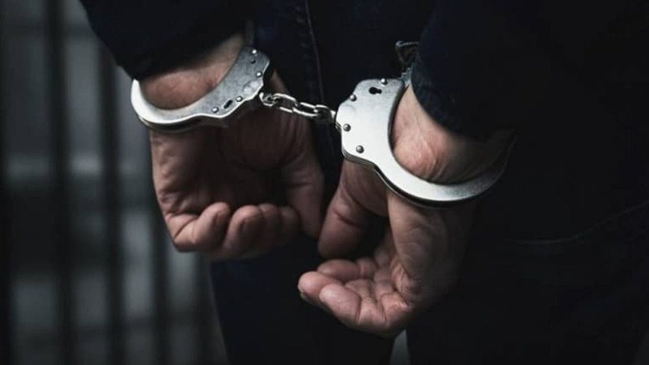 إيقاف لص متسلسل سرق ممتلكات المصطافين في شواطئ مليلية المحتلة