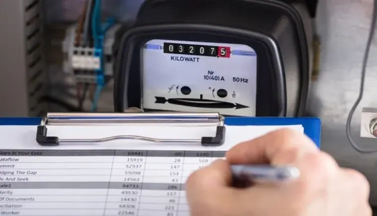 رغم تغيير ليديك ب SRM.. ساكنة الدار البيضاء تشتكي استمرار غلاء فواتير الماء والكهرباء