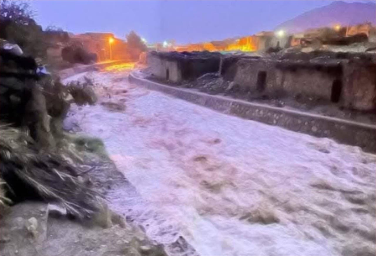 طاطا.. رعد وأمطار غزيرة تتسبب في تجدد السيول وجريان الأودية