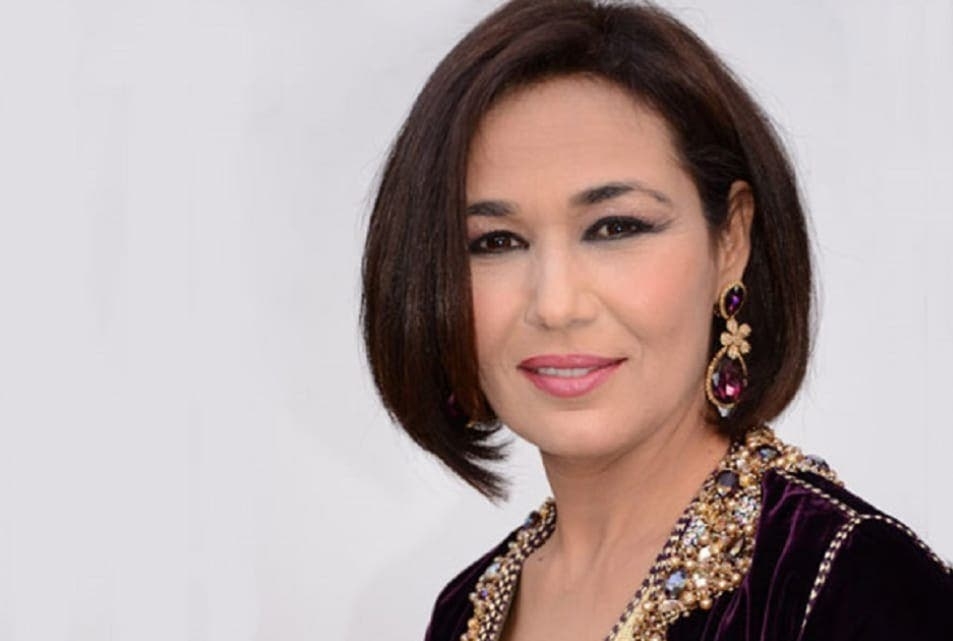 سعاد خيي تعبر عن إعجابها بجمالها – صورة