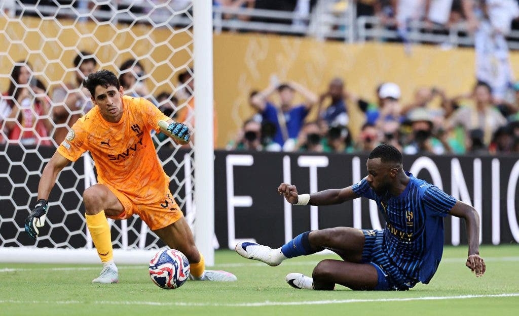 بونو يخطف الأضواء بأرقام مميزة مع الهلال في كأس العالم للأندية