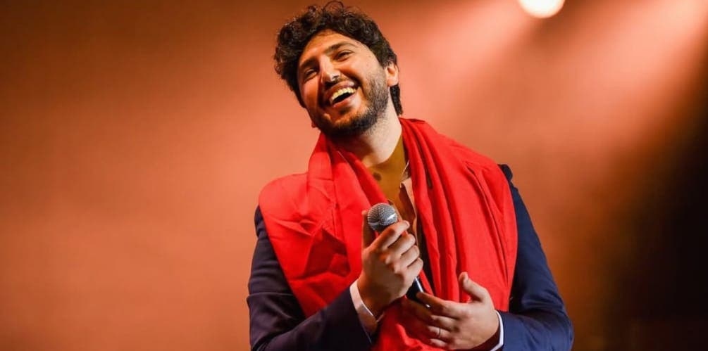محمد شاكر يشيد بالجمهور المغربي ويعبّر عن دعمه لشيرين عبد الوهاب