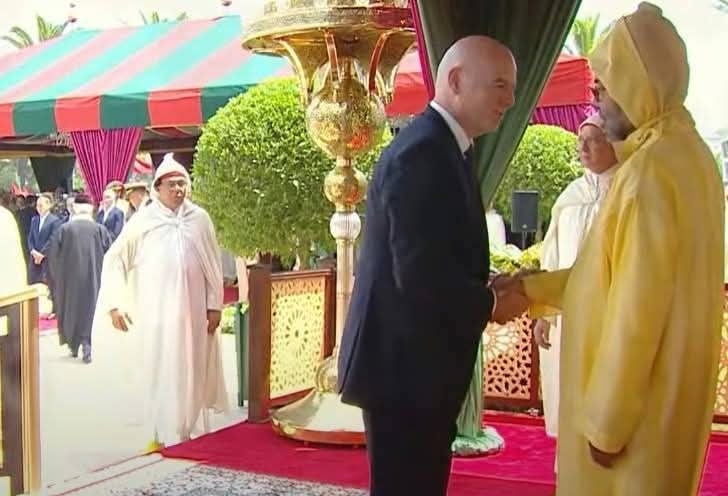 رئيس الفيفا يشيد برؤية الملك لتطوير كرة القدم عالمياً