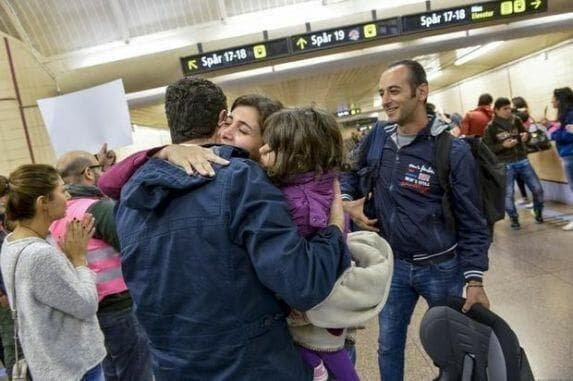 إسبانيا.. تفكيك شبكة تستغل حلم 'التجمع العائلي' مقابل 6 آلاف يورو